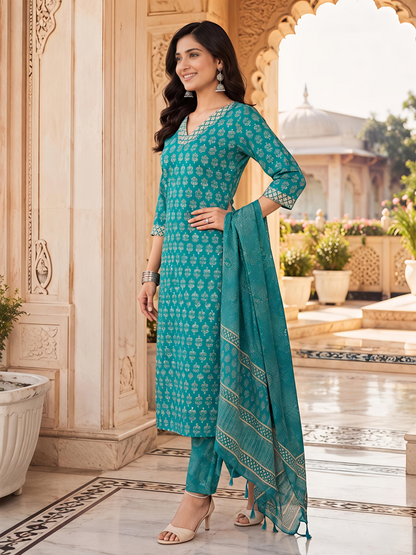 Green Printed Women Kurta Set V-Neck Three Quarter Sleeve