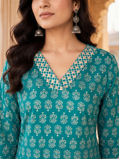 Green Printed Women Kurta Set V-Neck Three Quarter Sleeve