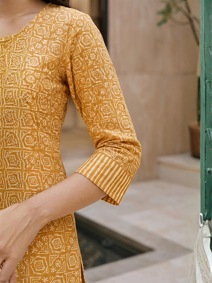 Women Yellow Printed Kurta Set Round Neck Festive Style Soft