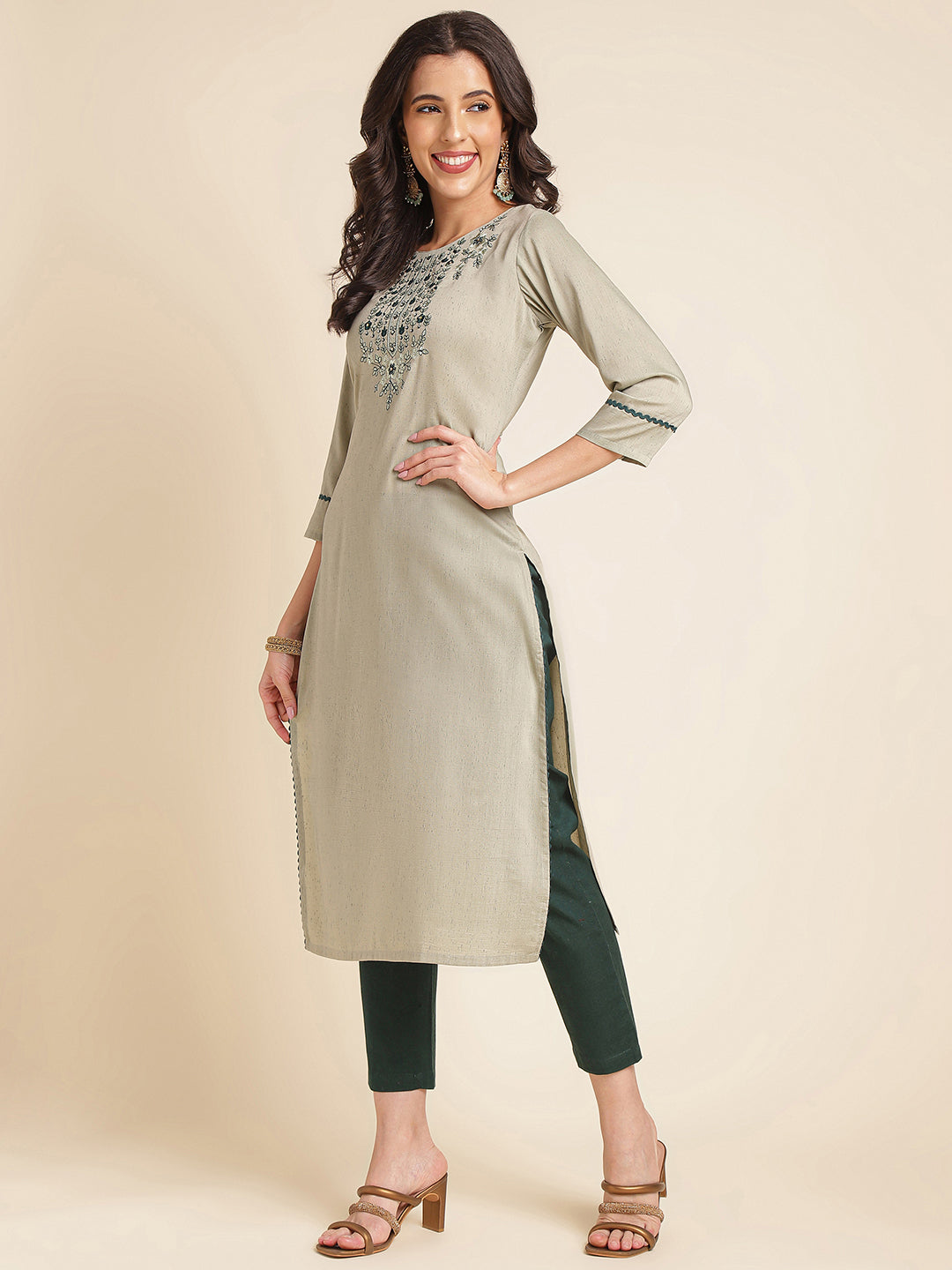 Green Embroidered Polyester V-Neck Co-ord Set