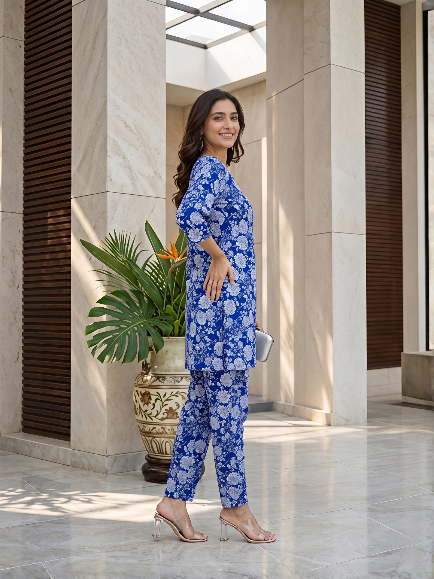 Blue Printed Straight Cottan Blend V-Neck Co-Ord Set