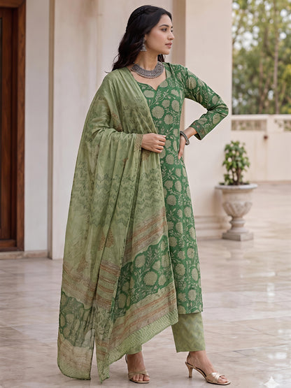 Green V-Neck Ethnic Floral Printed Kurta Set Stylish Outfit