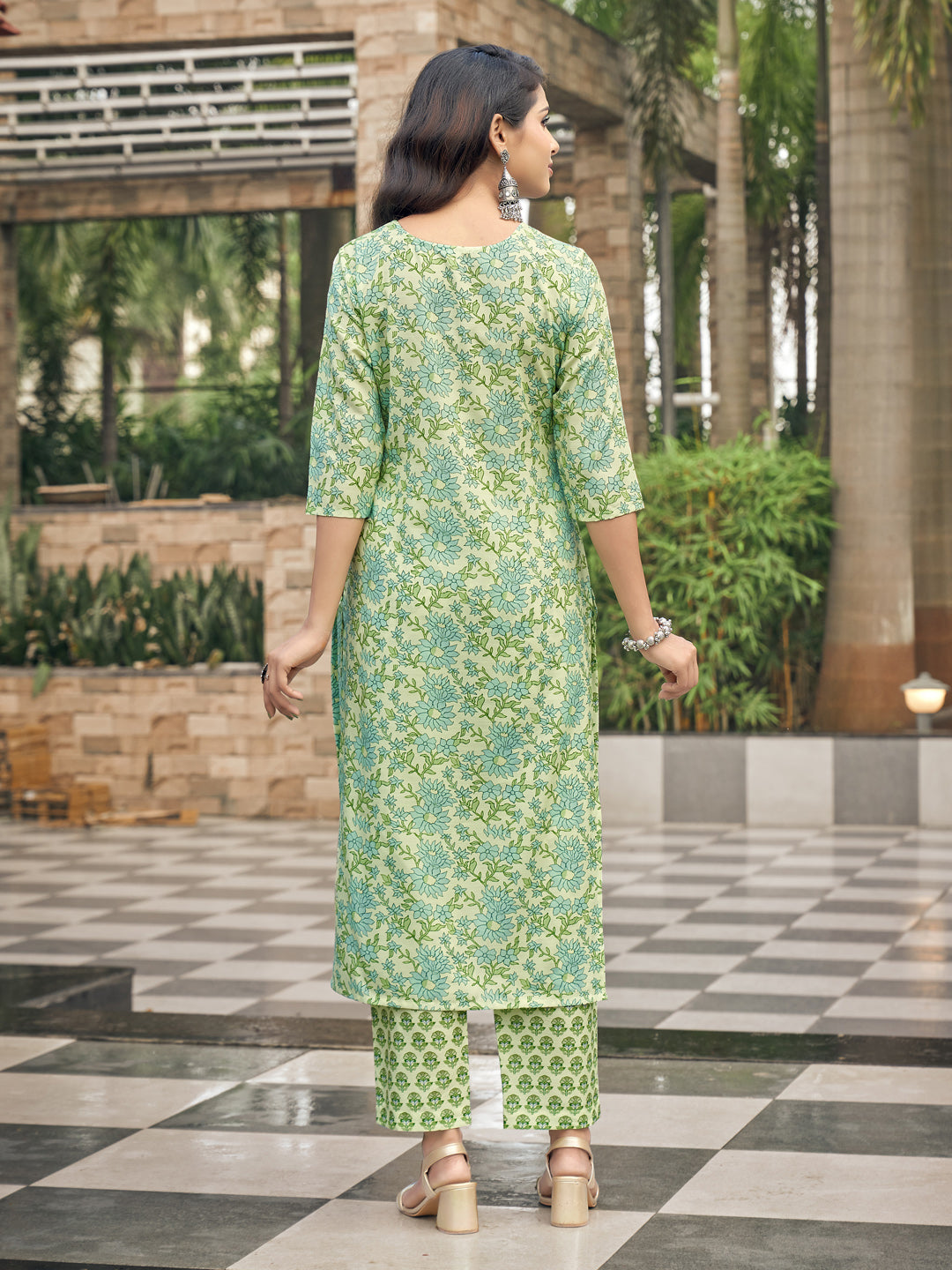 Green Floral Printed Round Neck Kurta Set