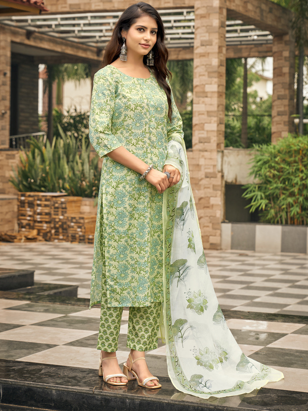 Green Floral Printed Round Neck Kurta Set