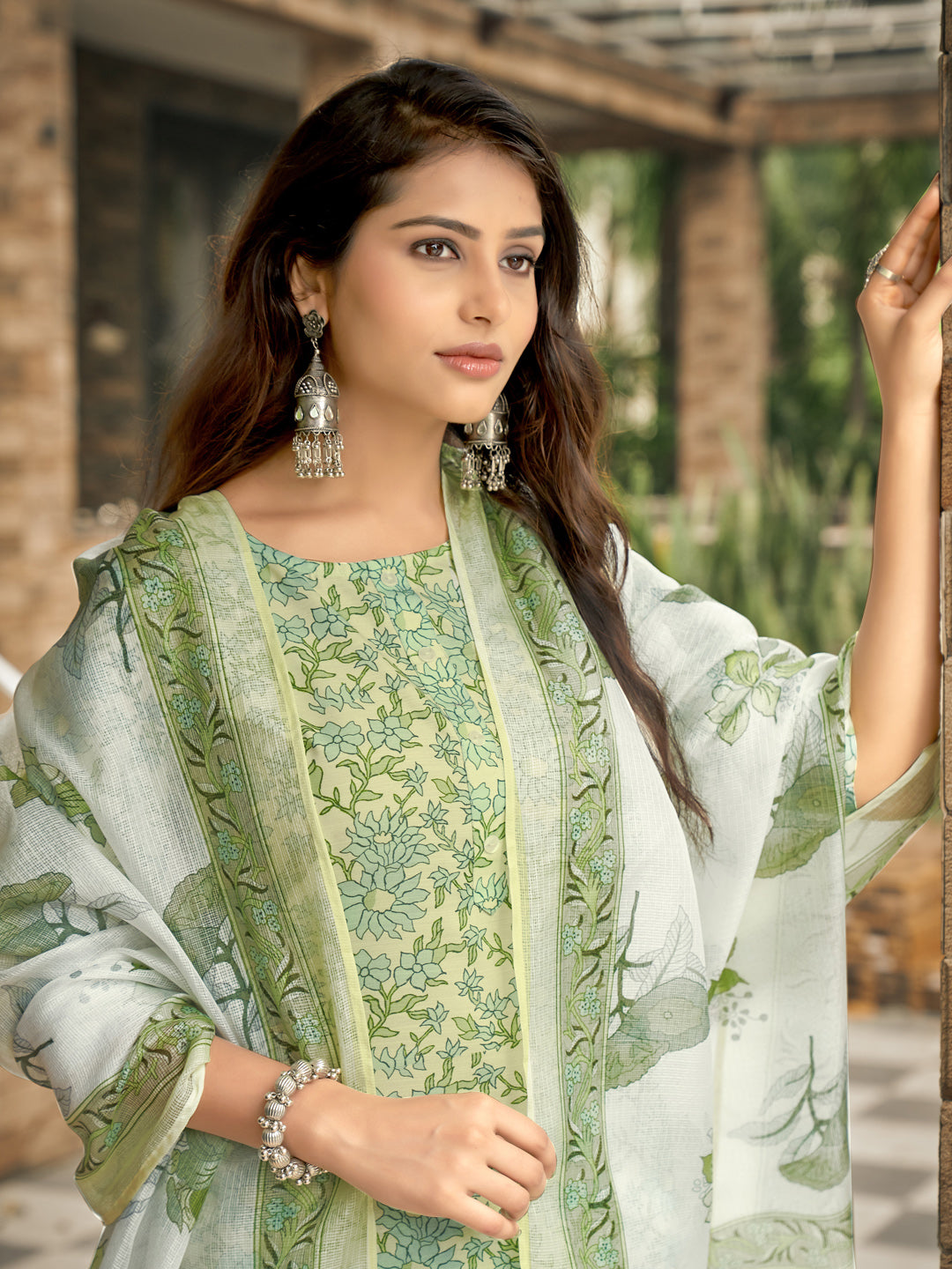 Green Floral Printed Round Neck Kurta Set