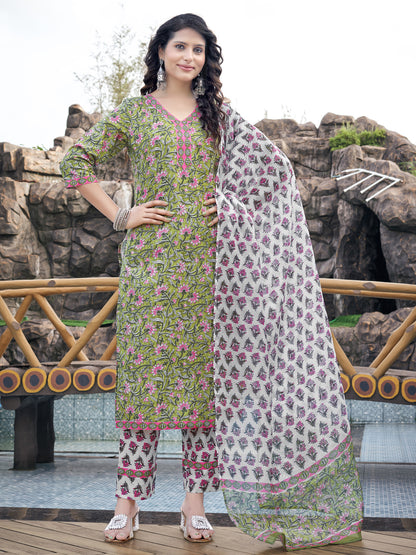 Green Printed V-Neck Kurta Pant with Dupatta