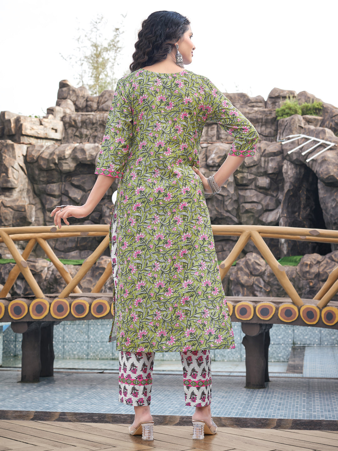 Green Printed V-Neck Kurta Pant with Dupatta