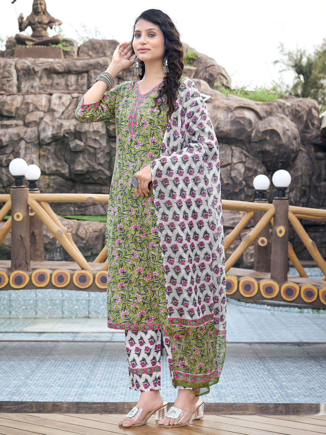 Green Printed V-Neck Kurta Pant with Dupatta