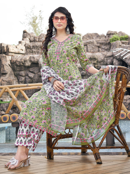 Green Printed V-Neck Kurta Pant with Dupatta