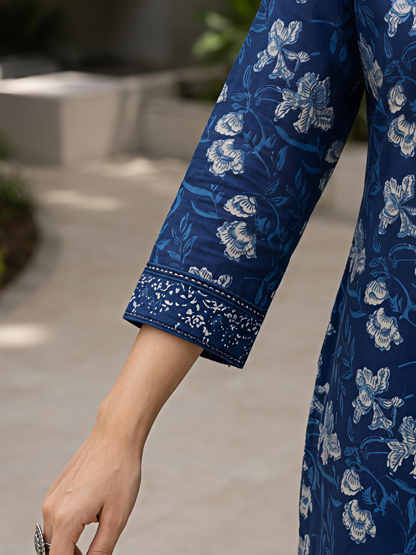 Smoke Blue Ethnic V-Neck Viscose Rayon Floral Kurta Set Dupatta