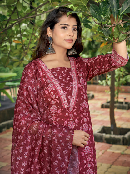 Maroon Floral Print V-Neck Kurta Set