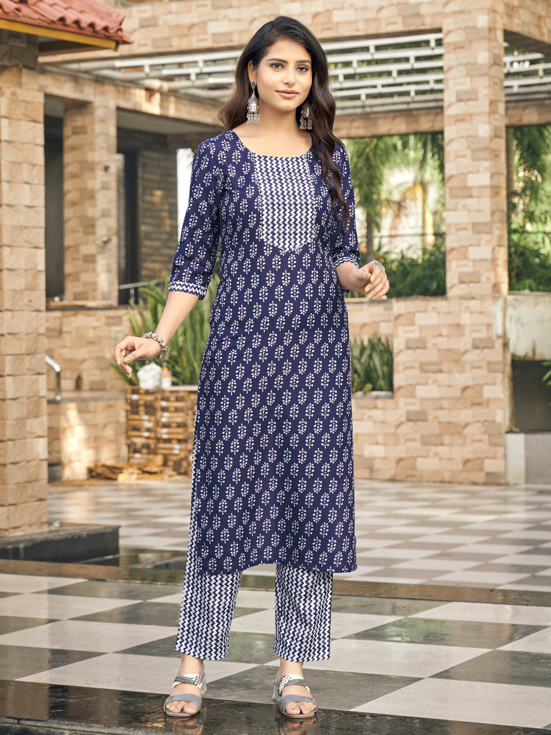 Blue Ethnic Motifs Printed Round Neck Kurta Set