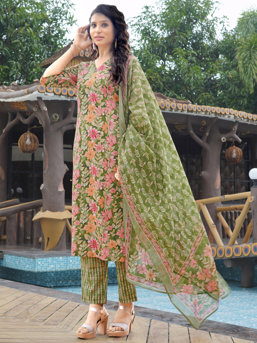 Green Floral Printed V-Neck Kurta Set