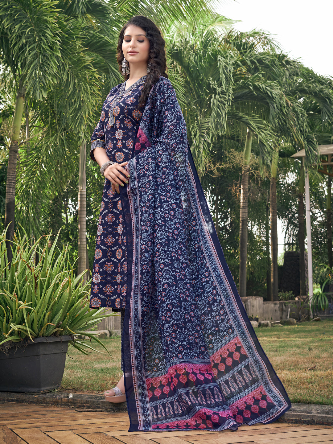 Blue Floral Printed Viscose Rayon V-Neck Kurta Set