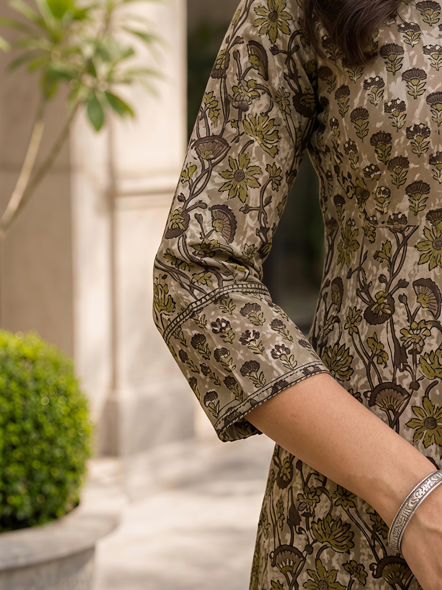 Brown Ethnic Floral Rayon Printed Kurta Set Stylish Outfit