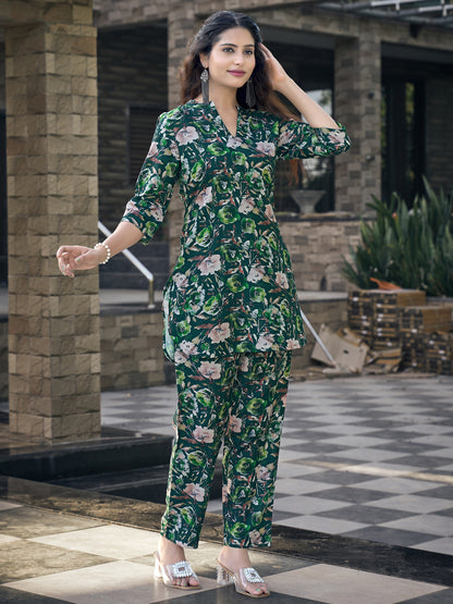 Green Printed Straight Rayon Blend V-Neck Co-Ord Set