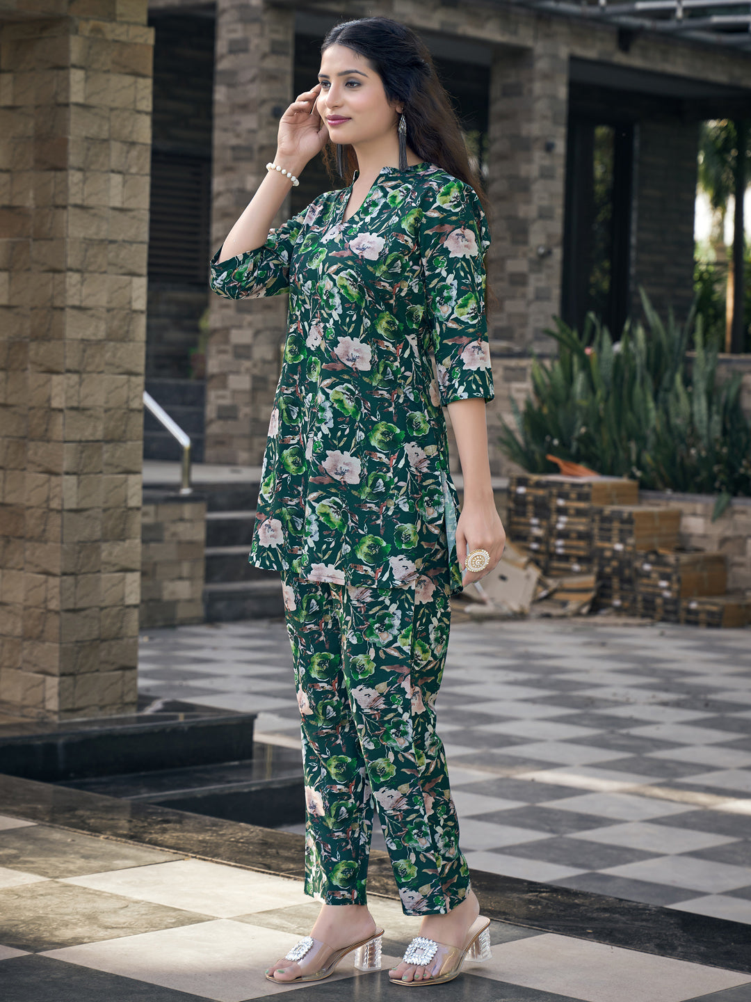 Green Printed Straight Rayon Blend V-Neck Co-Ord Set