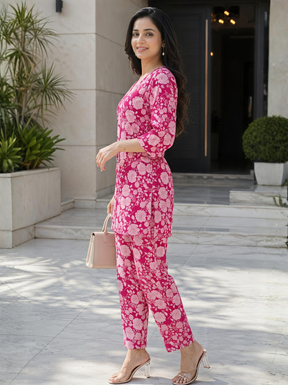 Pink Printed Straight Cottan Blend V-Neck Co-Ord Set